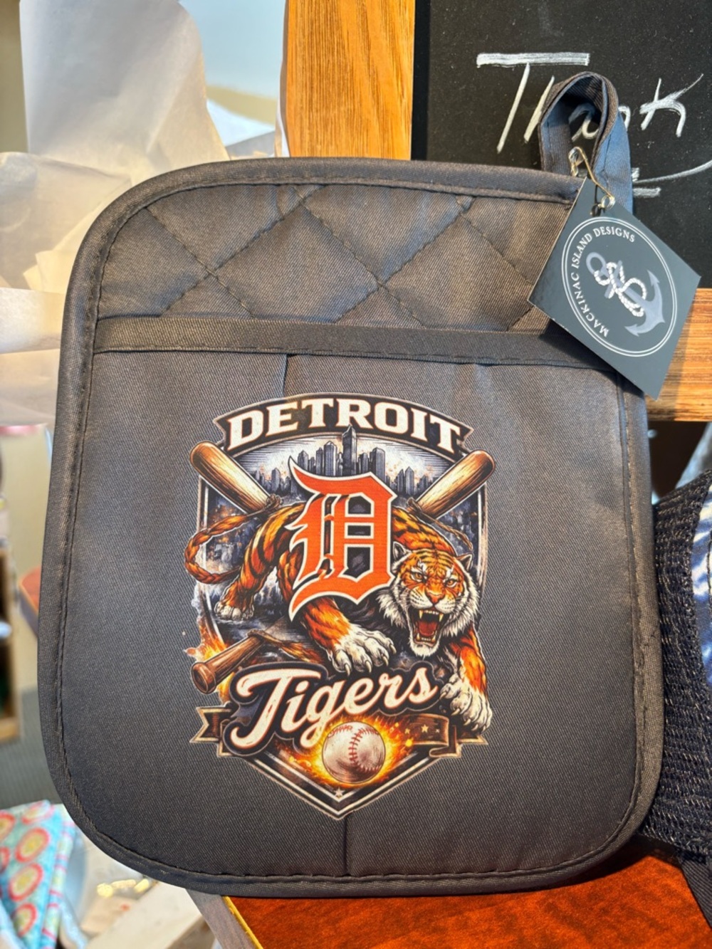 Detroit Tigers Black Quilted Pot Holder NEW